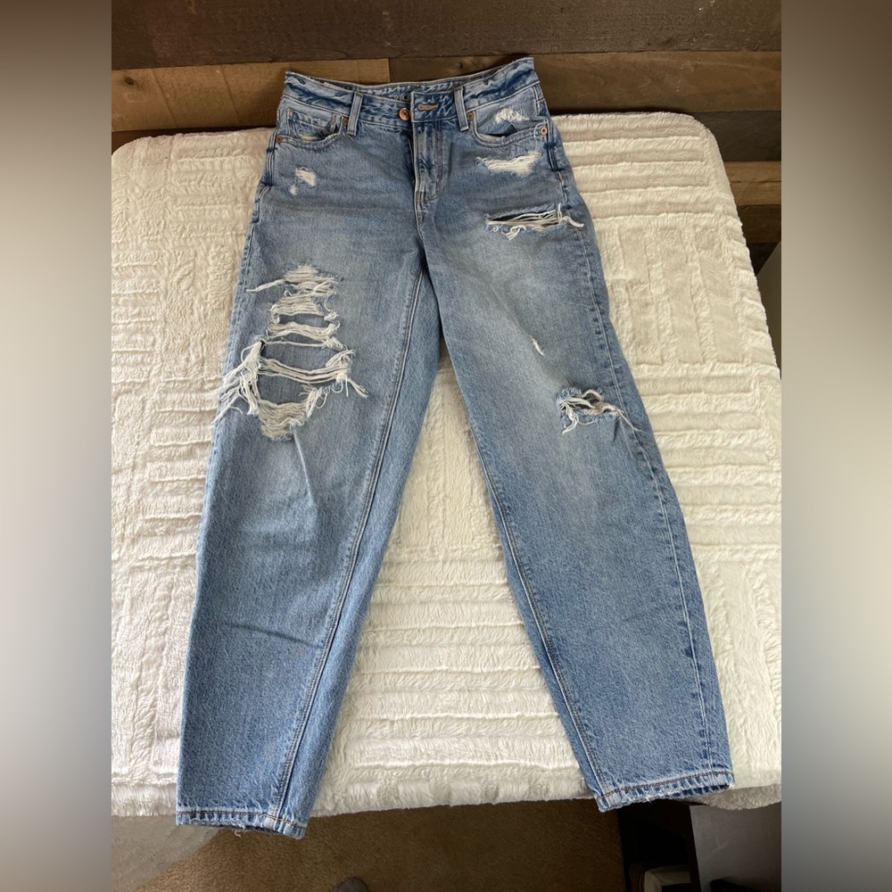 American Eagle 90’s jeans, size 00